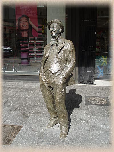 hindley street statue