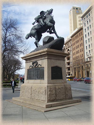 war memorial horse